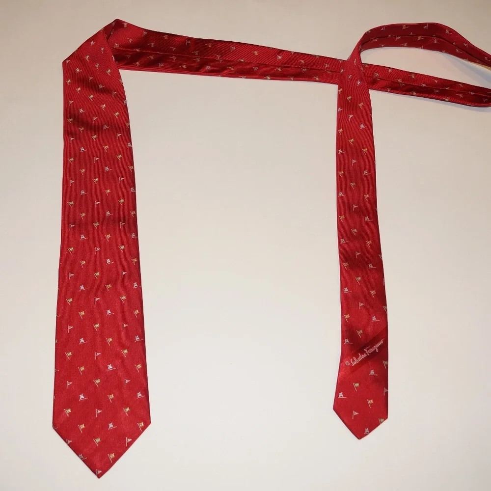 Men's SALVATORE FERRAGAMO classic silk neck tie.